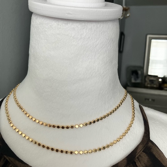 Chic Gold-Tone Necklace - Picture 3 of 6